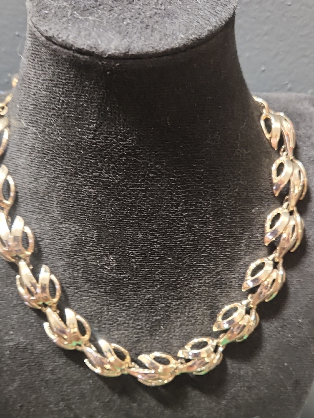 Monet Gold-Tone Leaf Link Necklace
